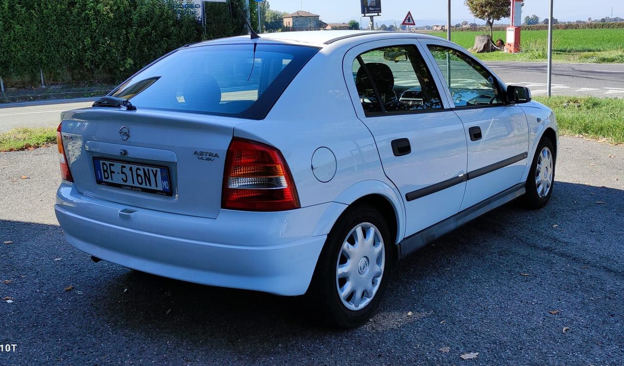 Opel Astra 1.4i 16V cat 5 porte Club