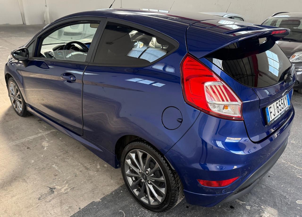 Ford Fiesta 1.5 TDCi 75CV 3 porte ST-Line - 2017
