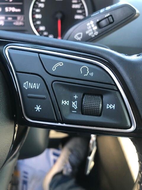 Audi Q2 30 TDI Business