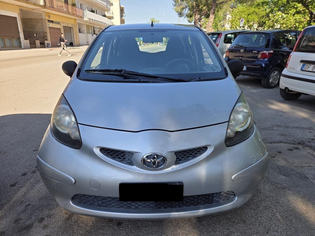 toyota aygo 1.0 benz. UNICO PROPRIETARIO 99.000 Km