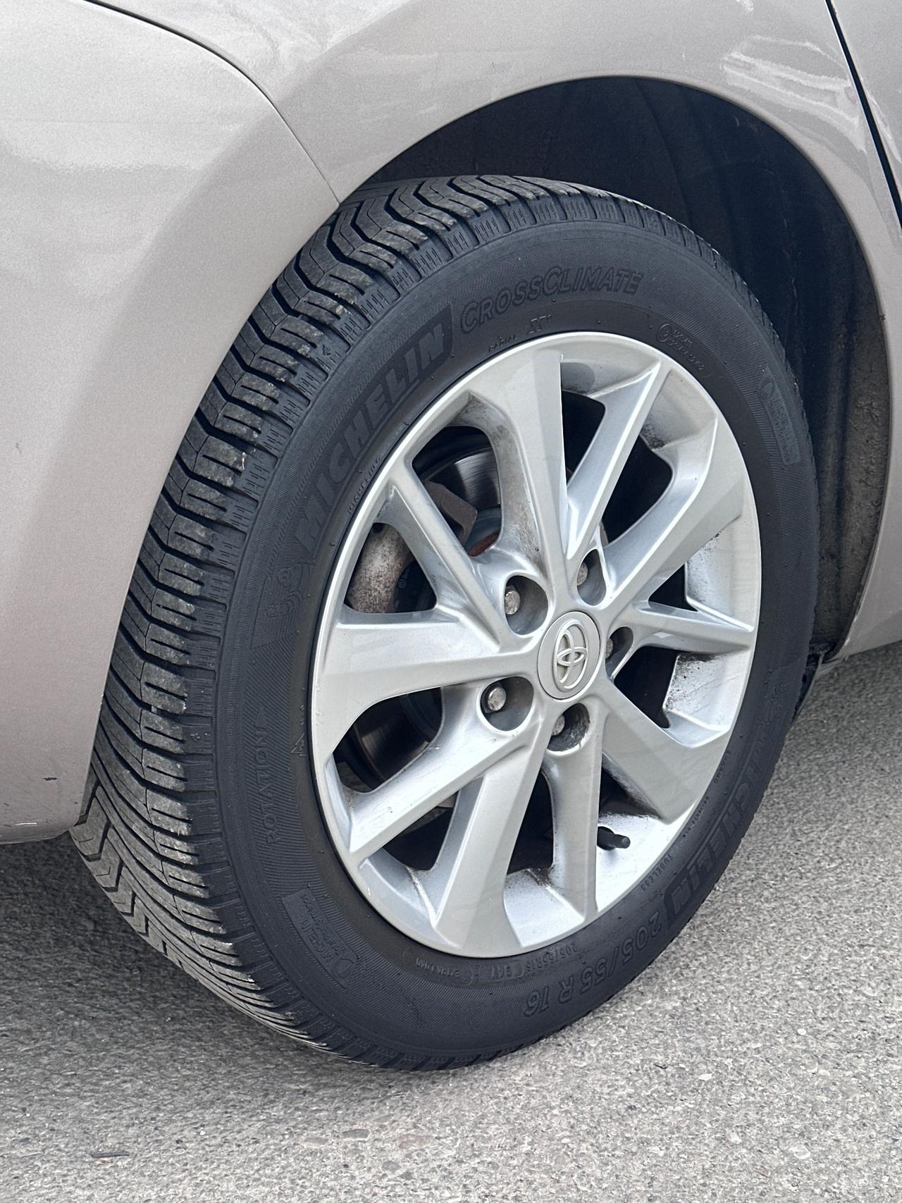 Toyota Auris Touring Sports 1.4 D-4D Lounge