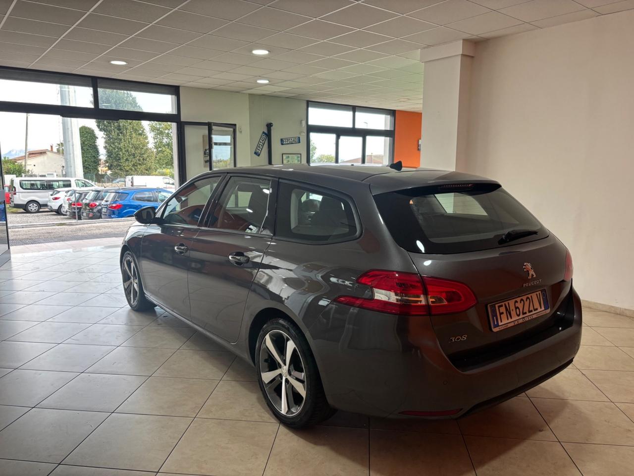 Peugeot 308 BlueHDi 120 S&S EAT6 SW Allure cambio automatico