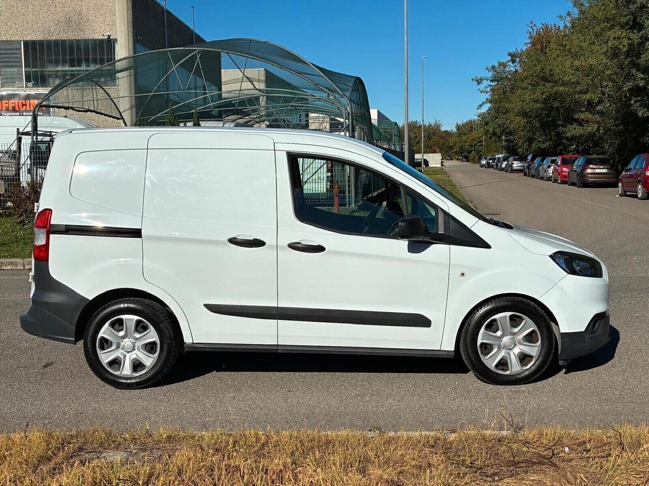 Ford Courier Euro 6.2 2020