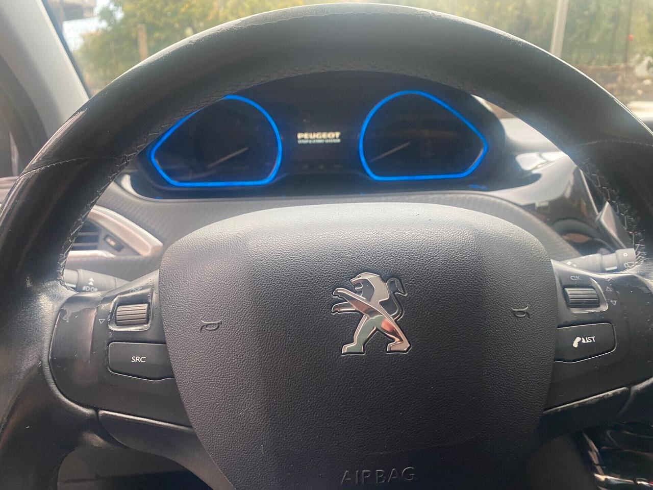 Peugeot 2008 BlueHDi 120 S&S Allure