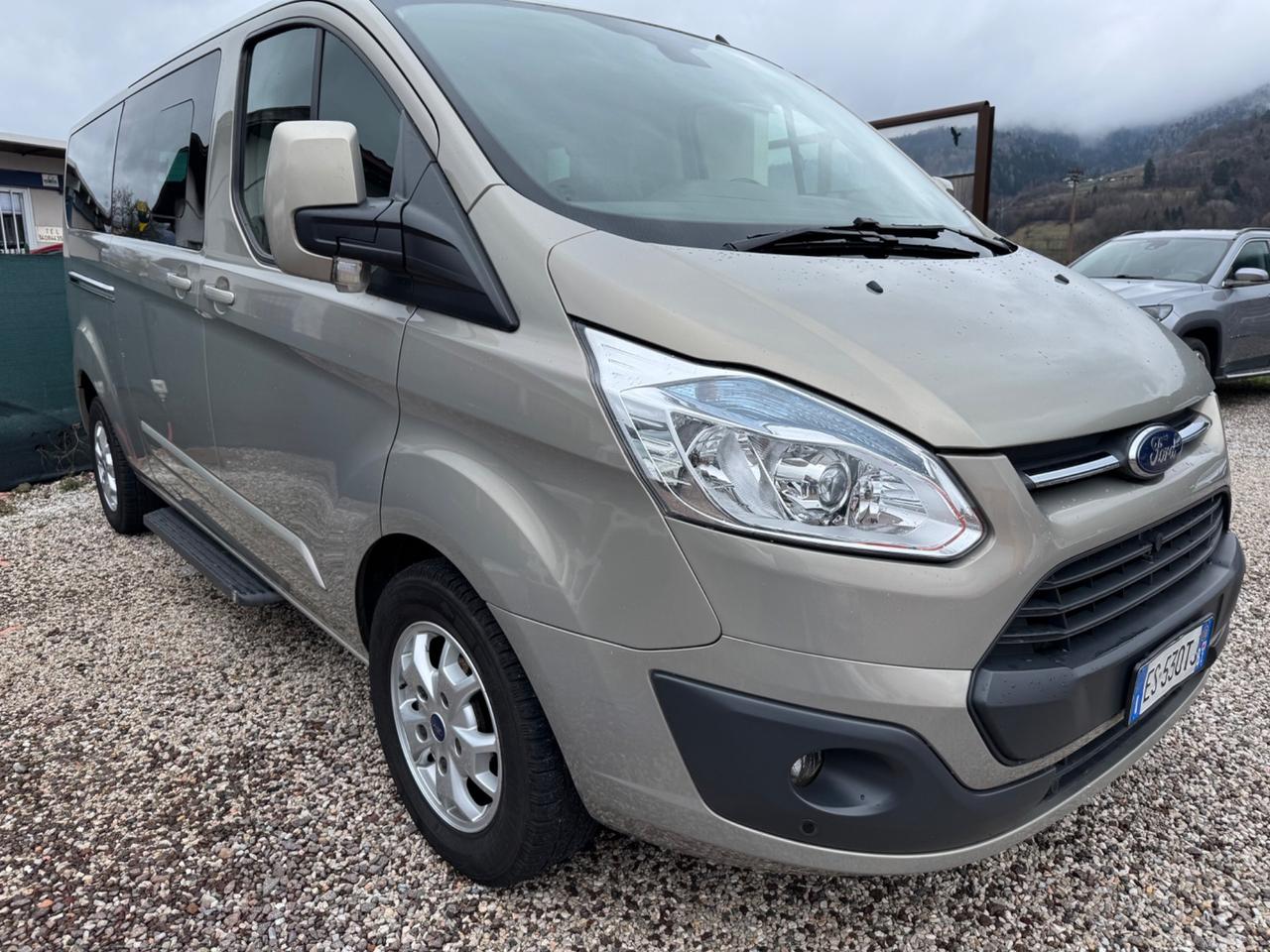 Ford Tourneo Custom Tourneo Custom 300 2.2 TDCi 155CV PL Titanium