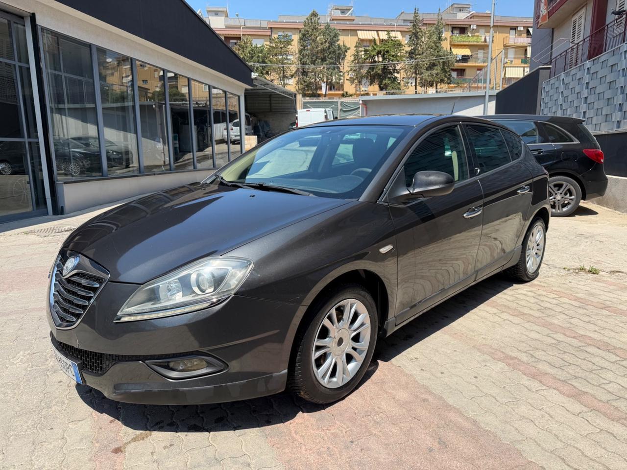 Lancia Delta 1.6 MJT DPF Gold 2011