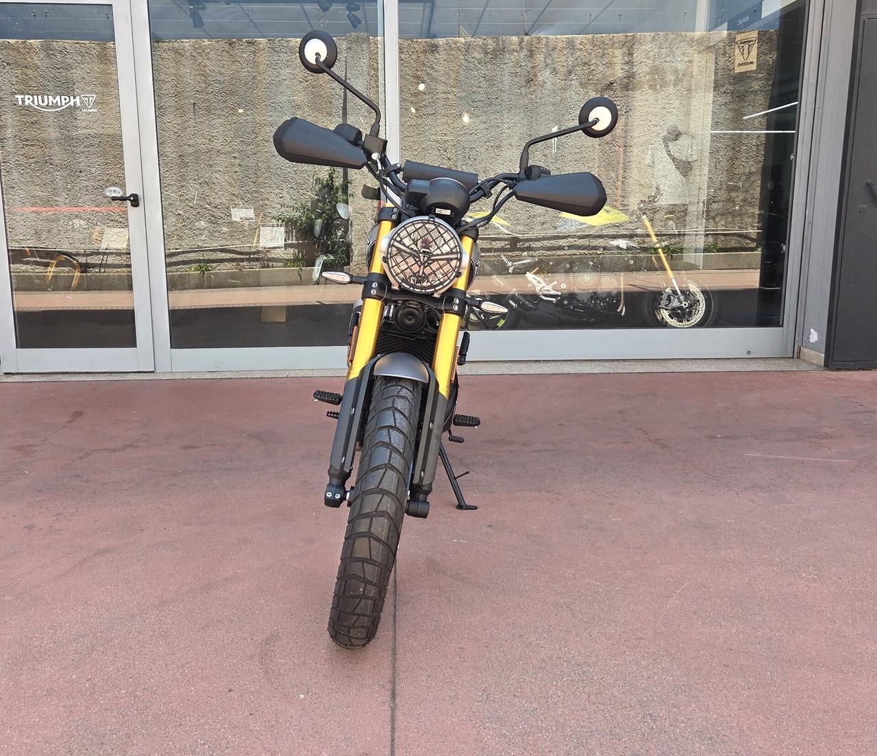 Triumph Scrambler 400 X