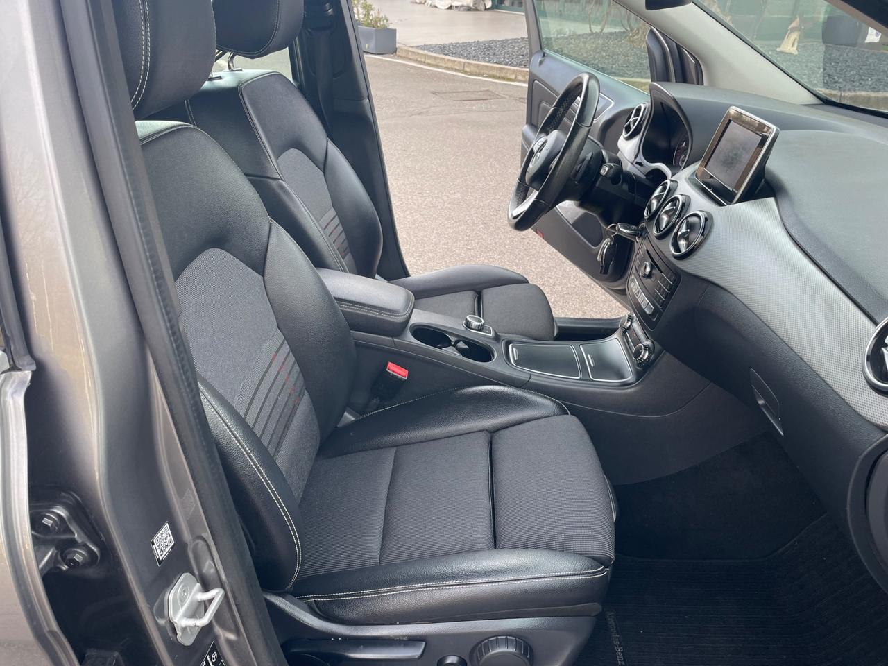 Mercedes-benz B 180 d Automatik Premium*Neopatentati*Solo 44000Km*Euro6