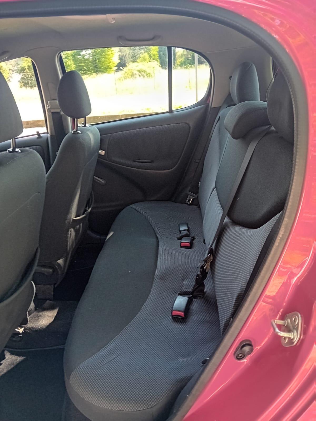 Toyota Yaris 1.3i 16V cat 5 porte Sol Blue
