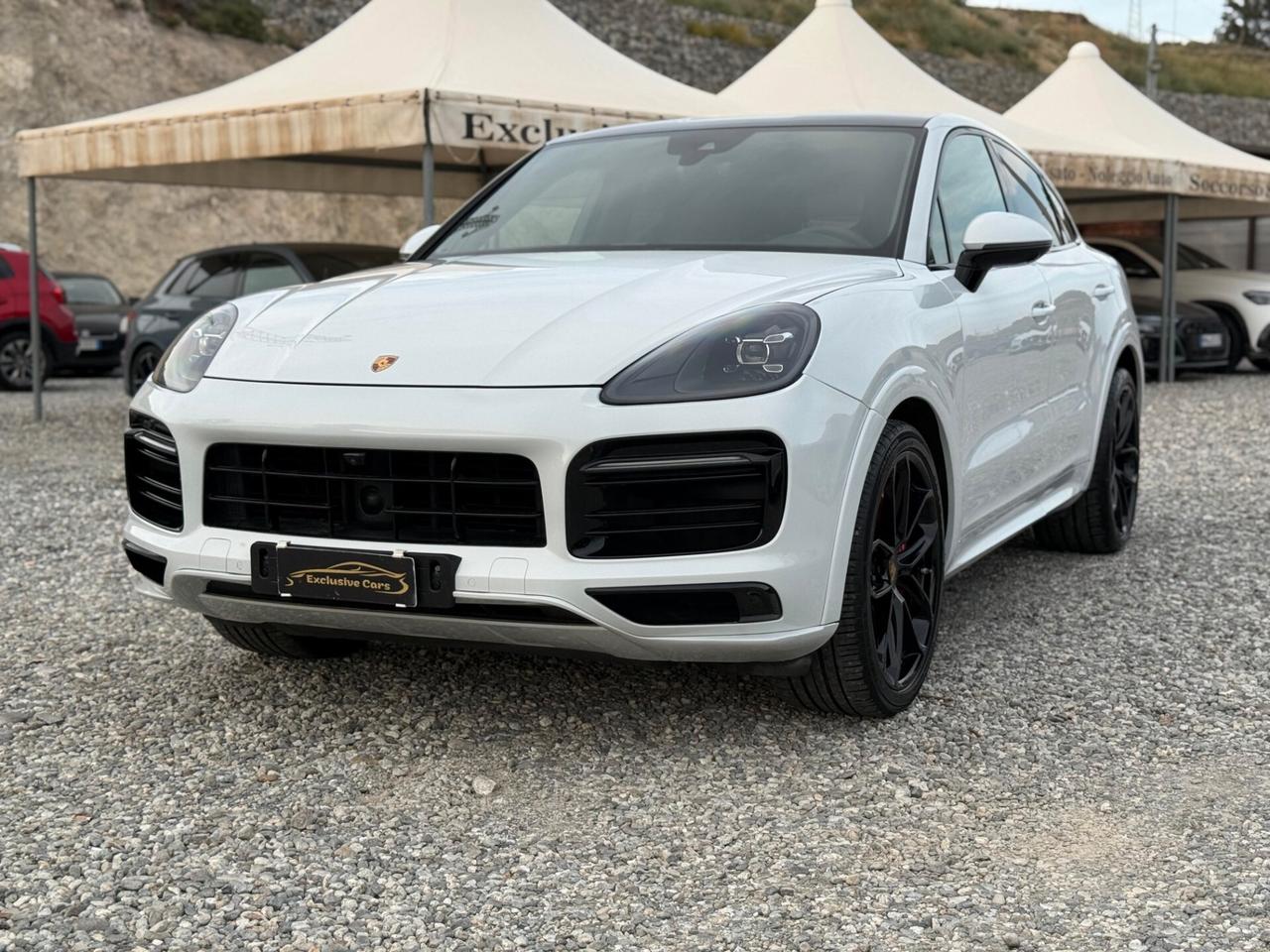 Porsche Cayenne Coupé Allestimento GTS