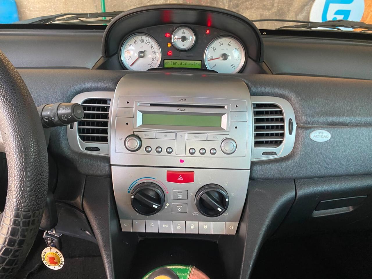 Lancia Ypsilon 1.2benz 69 CV Diva full opt 2011