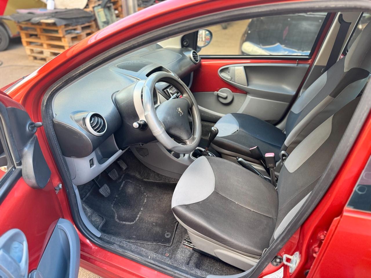 Peugeot 107 1.0 68CV 5p. Desir