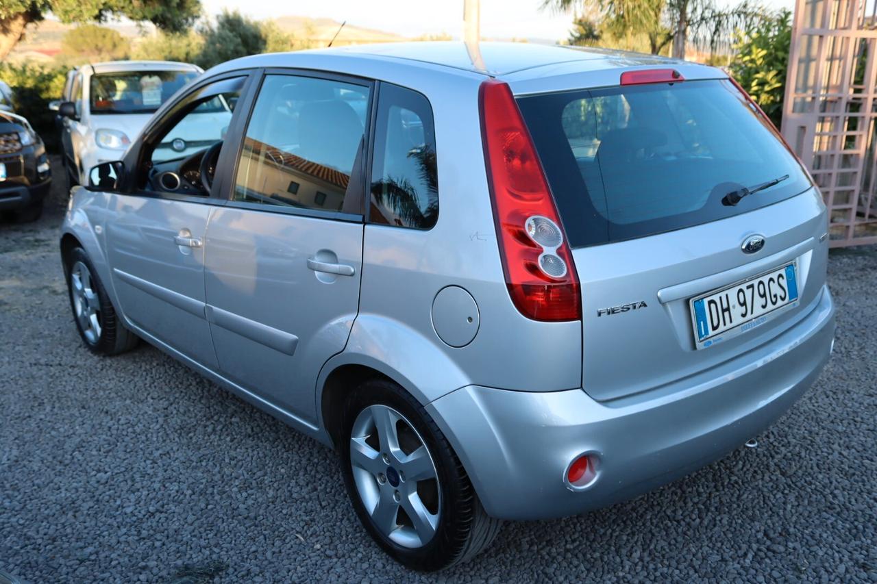 Ford Fiesta 1.4 TDCi 5p. Ghia