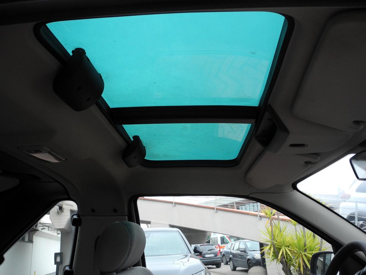 Land Rover Freelander 2.0 TD cat 3p. Hardback