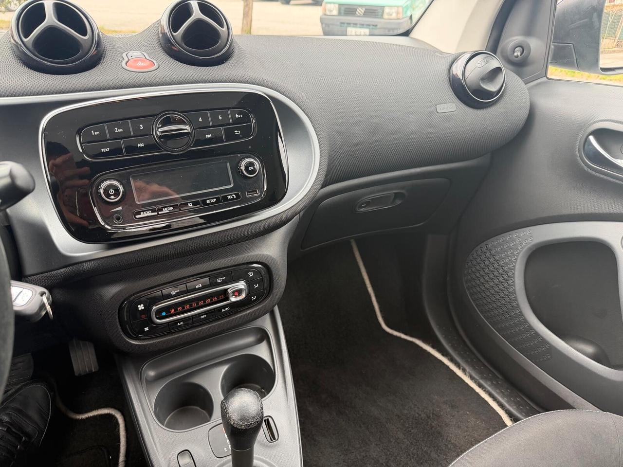 SMART/FOR TWO/70 CV/1.0 TWINAMIC/URBAN/C.AUT/TETTO/BLETOOTH/CERCHI IN LEGA/UNICO PROP !!