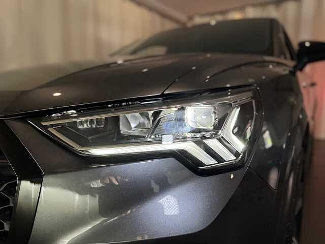 Audi Q3 SPB 35 TDI S tronic Identity Black