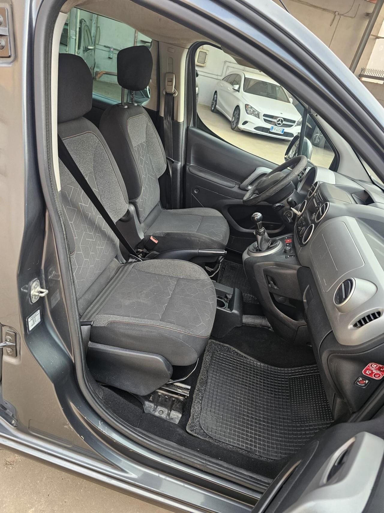 Peugeot Partner Tepee BlueHDi 100 Outdoor