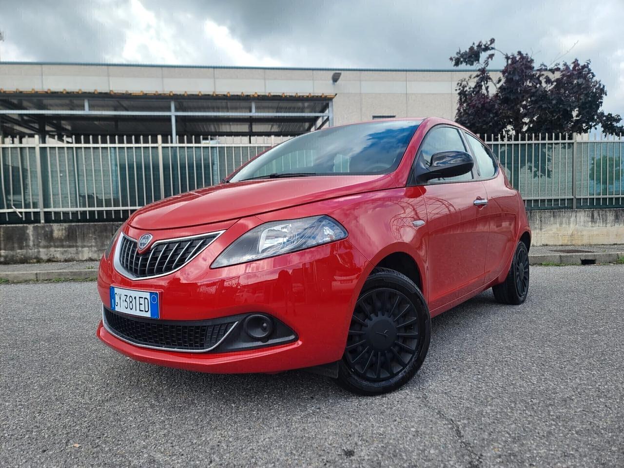 Lancia Ypsilon 1.0 HYBRID X NEOPATENTATI
