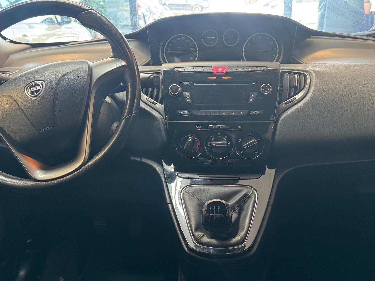 Lancia Ypsilon 1.2 69 CV 5 porte GPL Ecochic Gold