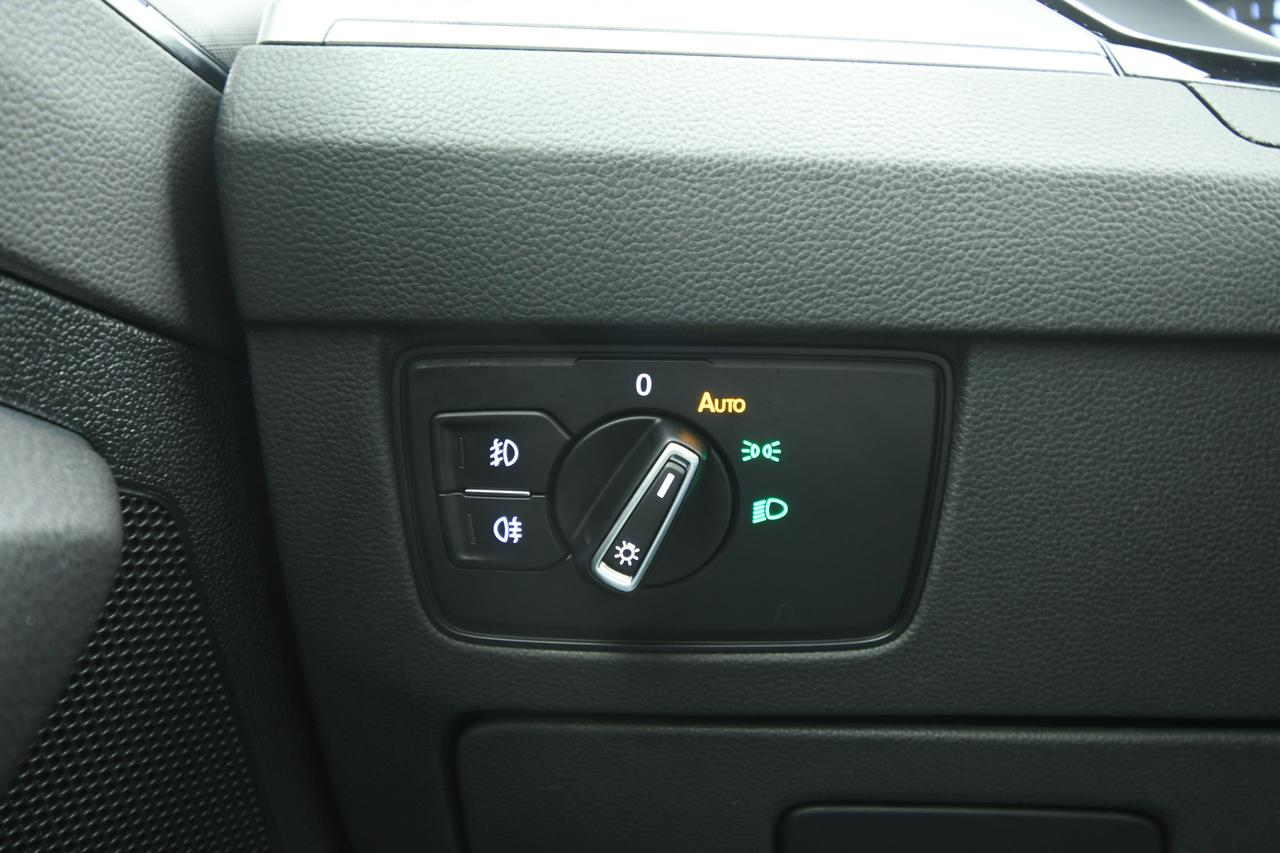 VOLKSWAGEN Passat Variant 2.0 tdi Business 150cv dsg ACC+APP CONNECT