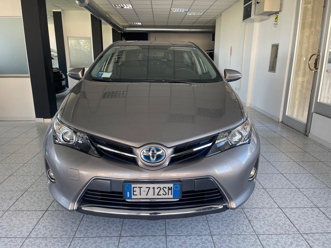 Toyota Auris 1.8 Hybrid Lounge