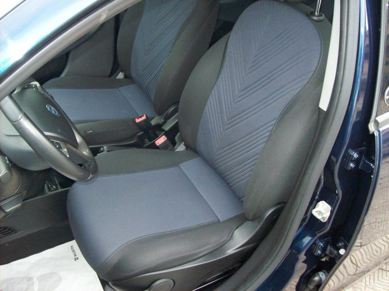 Lancia Ypsilon 1.0 FireFly 5 porte S&S Hybrid Ecochic Gold