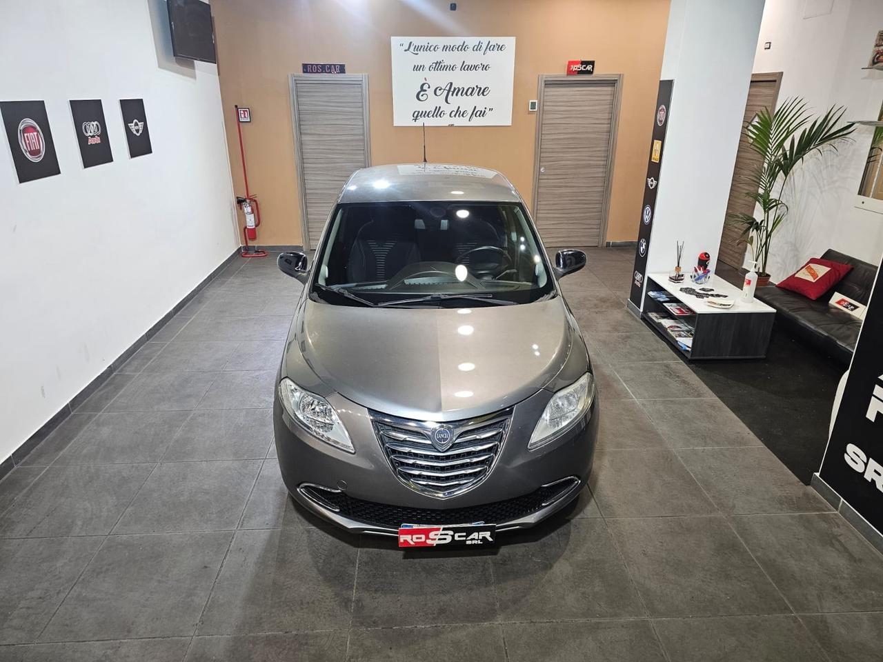 Lancia Ypsilon 1.2 69 CV 5 porte GPL Ecochic Gold