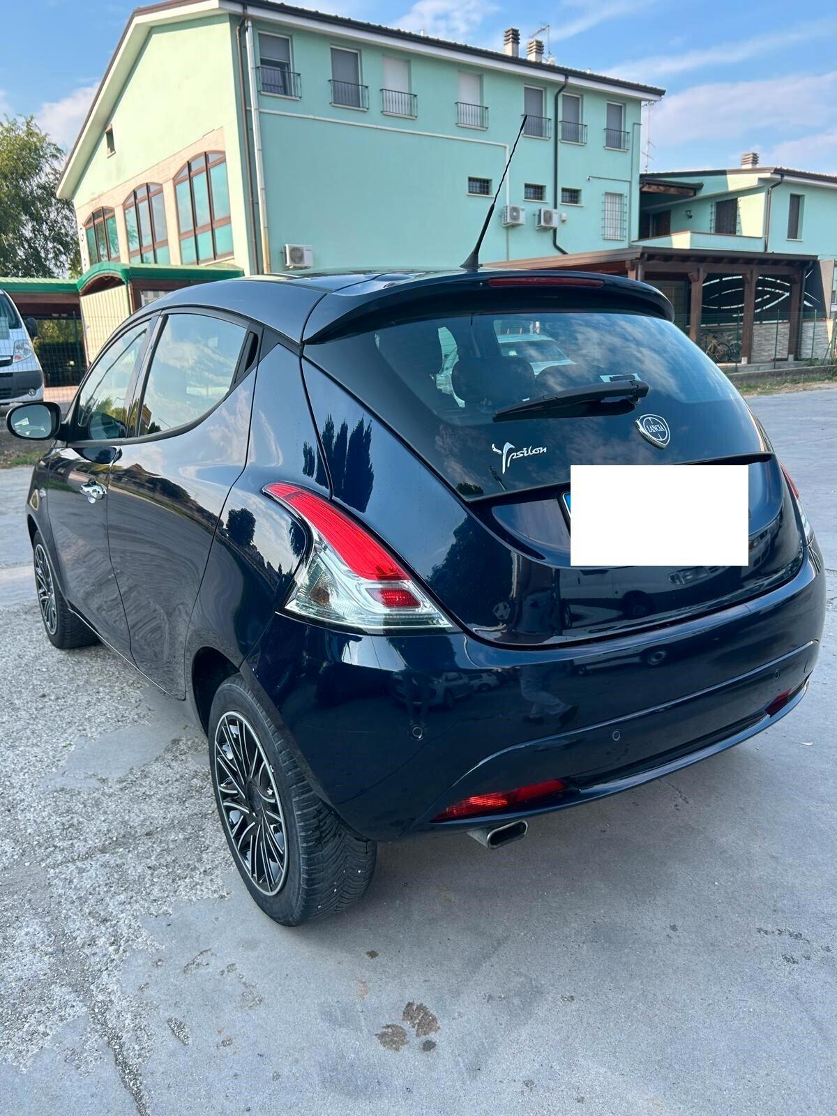 Lancia Ypsilon 1.3 MJT 16V 95 CV 5 porte S&S Gold OK NEO PATENTATI