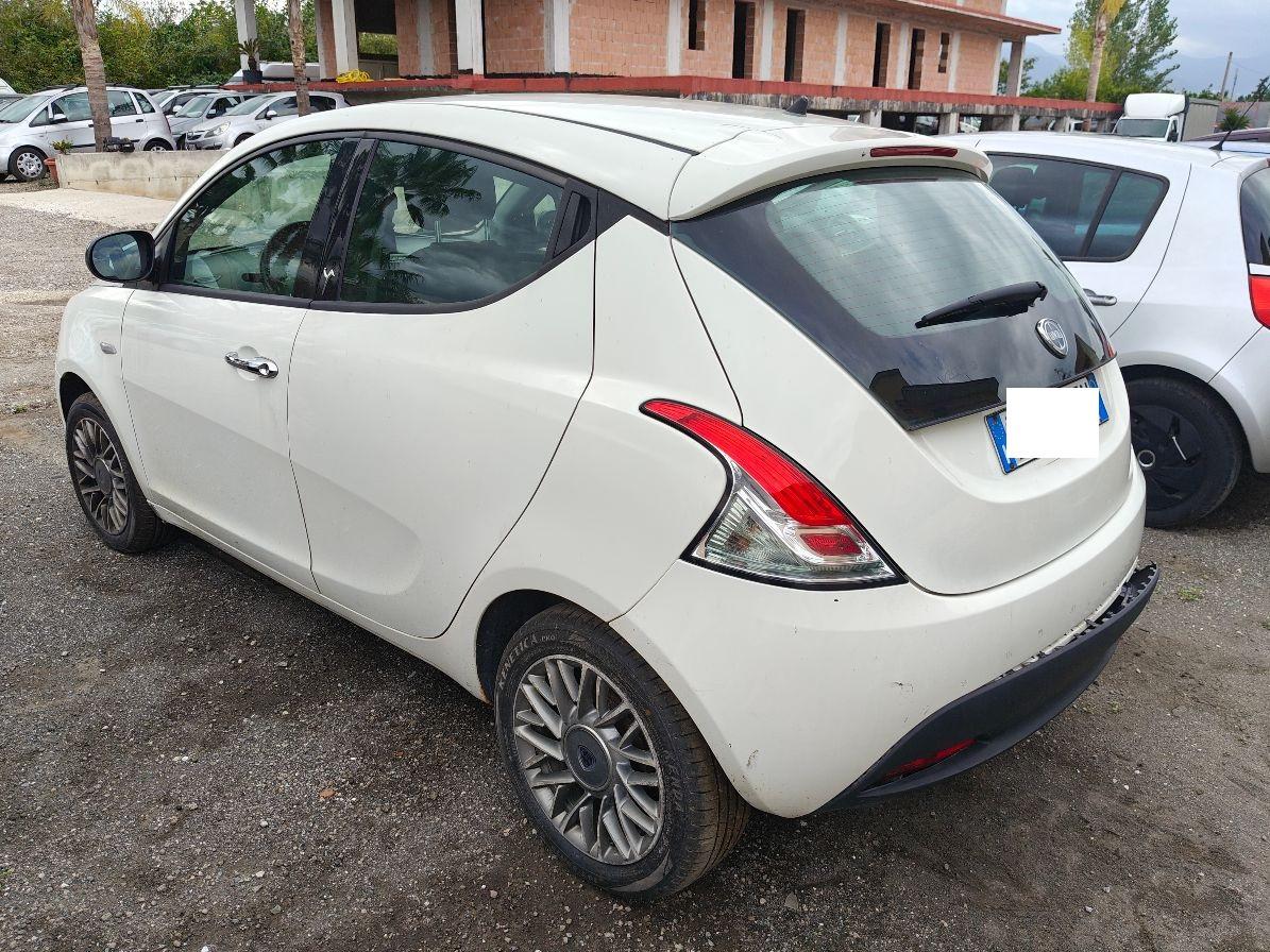 Lancia Ypsilon 5 Porte Ypsilon 1.3 mjt Gold s&s 95cv LEGGI