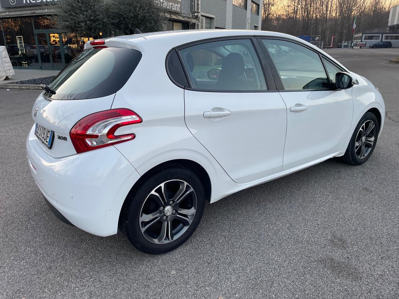 Peugeot 208 PureTech 82 5 porte*Neopatentati*Sonsori