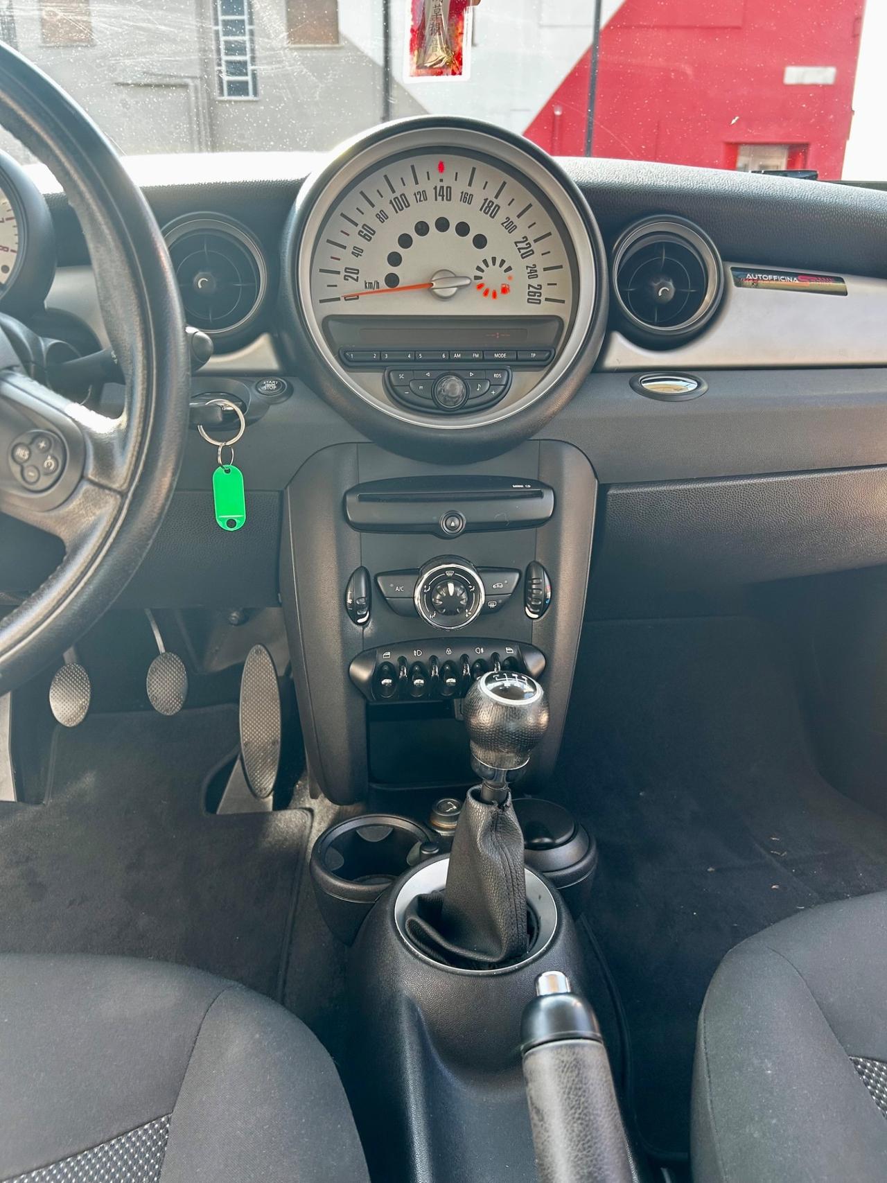 Mini 1.6 16V One (55kW)