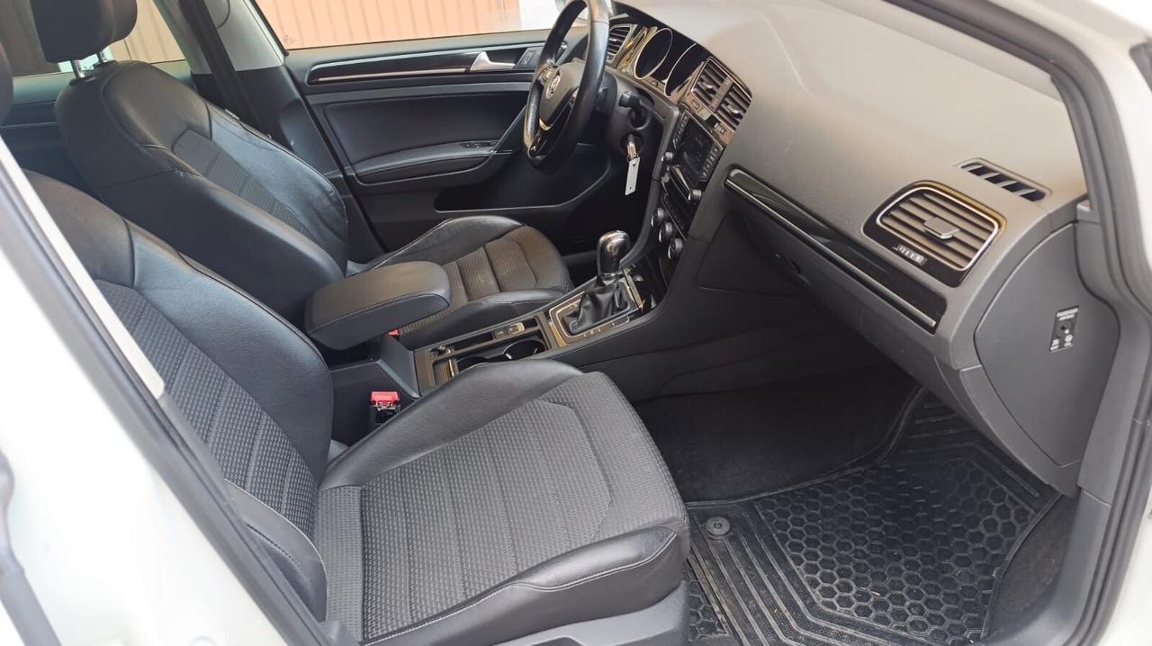 Volkswagen Golf Business 2.0 TDI DSG 5p. Highline BlueMotion Tech.