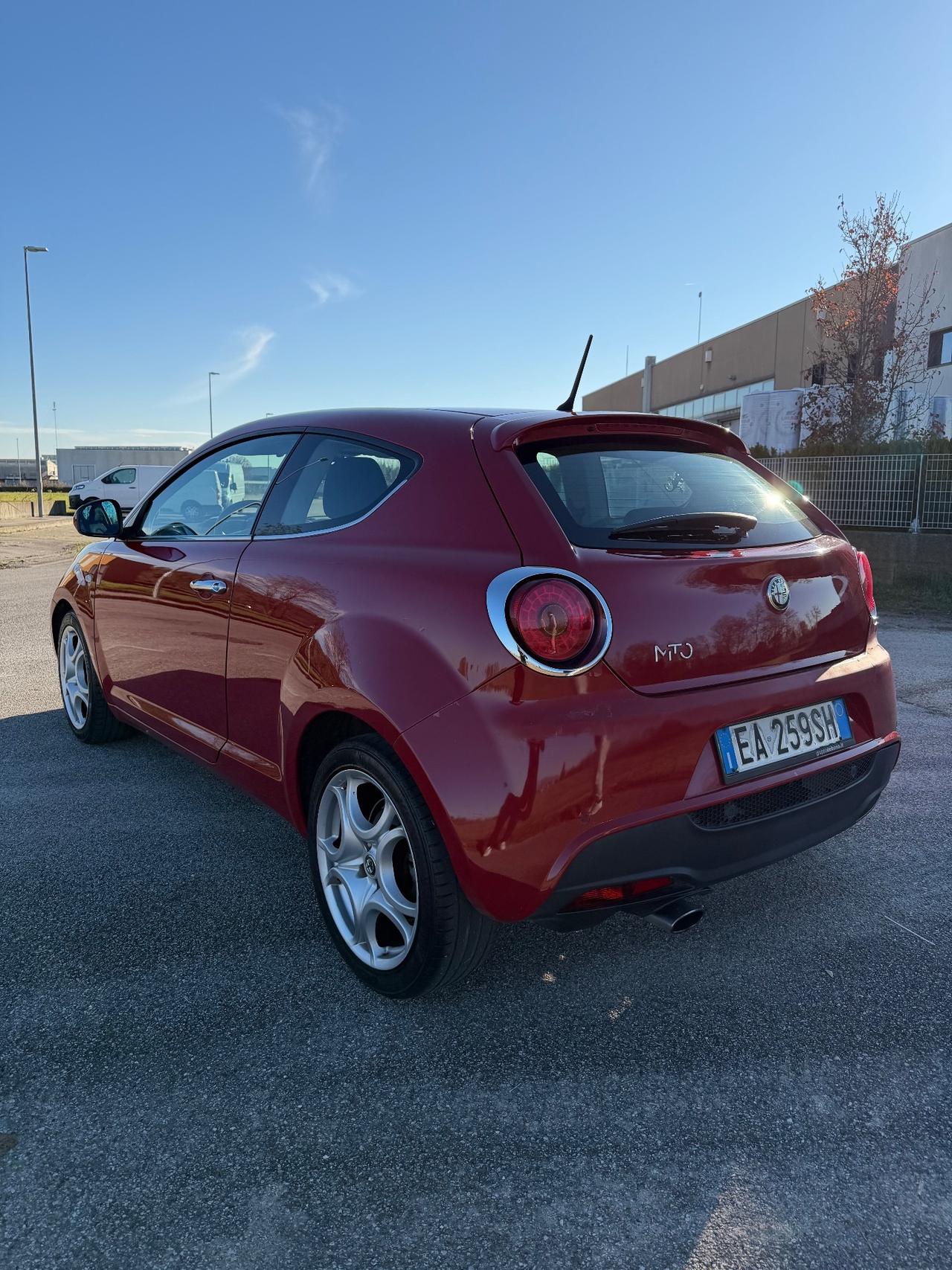 Alfa Romeo MiTo 1.6 JTDm 16V Distinctive Sport Pack