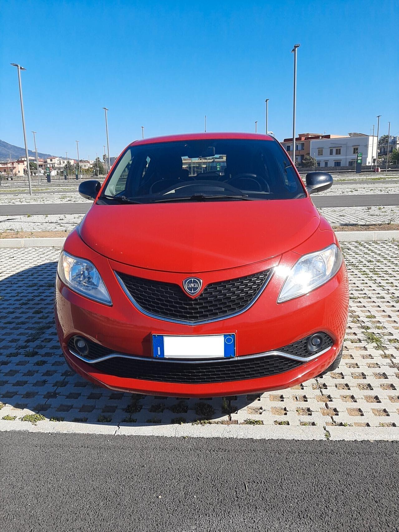 Lancia Ypsilon 0.9 TwinAir 85 CV 5 porte Metano Ecochic Gold