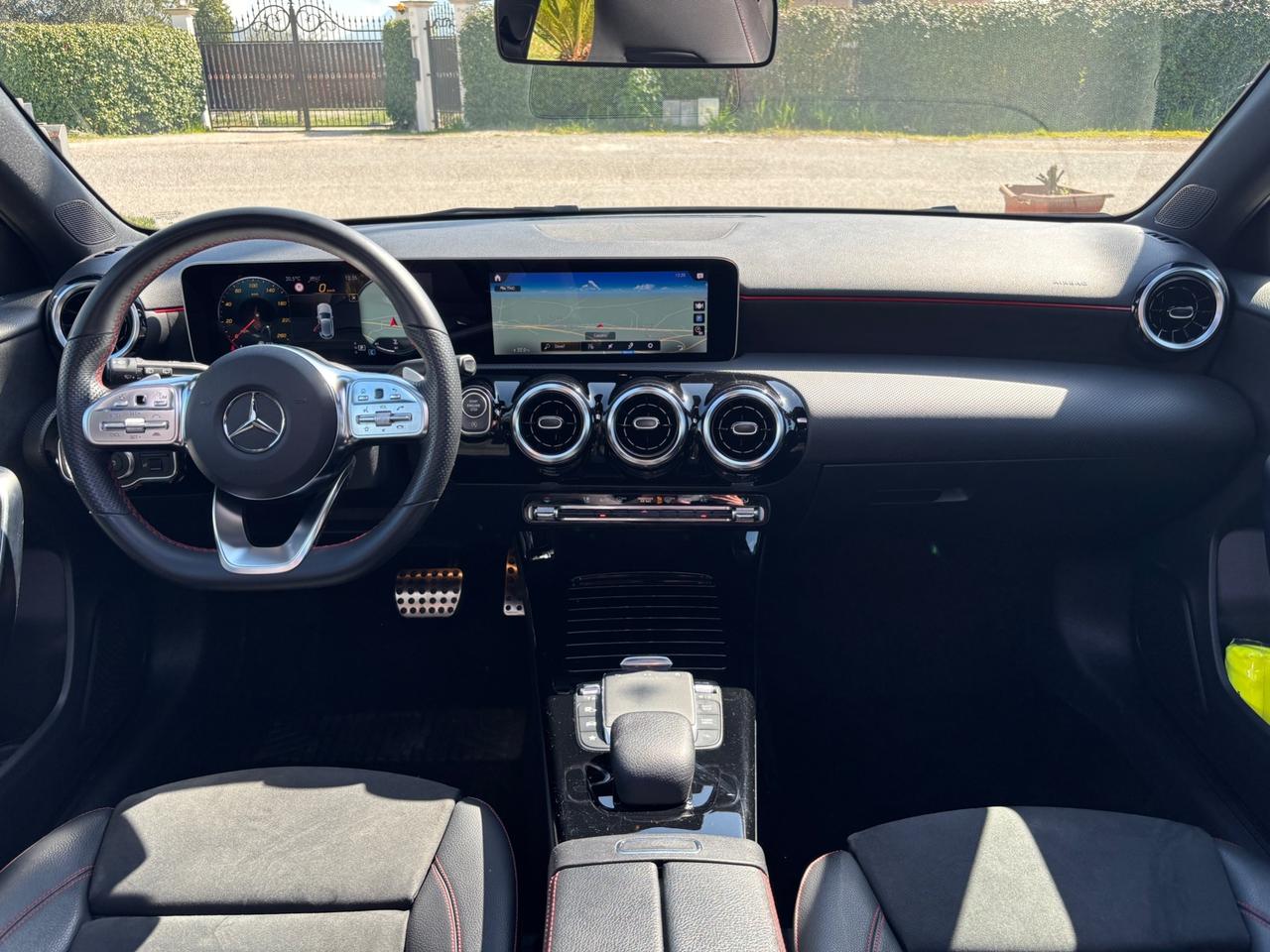 Mercedes A180d Auto Premium AMG-2020"FULL"