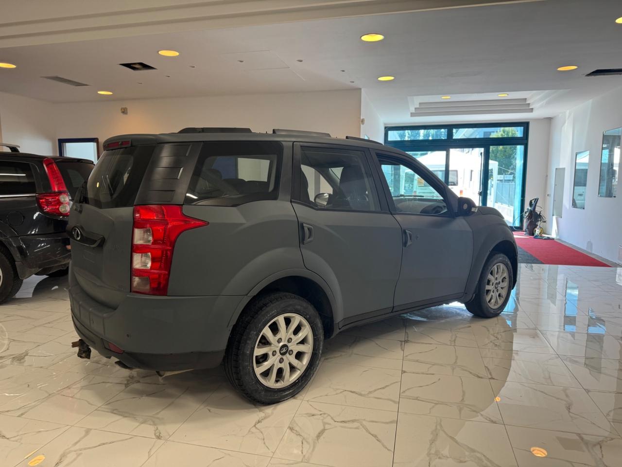 Mahindra XUV500 2.2 INTEGRALE 7 Posti