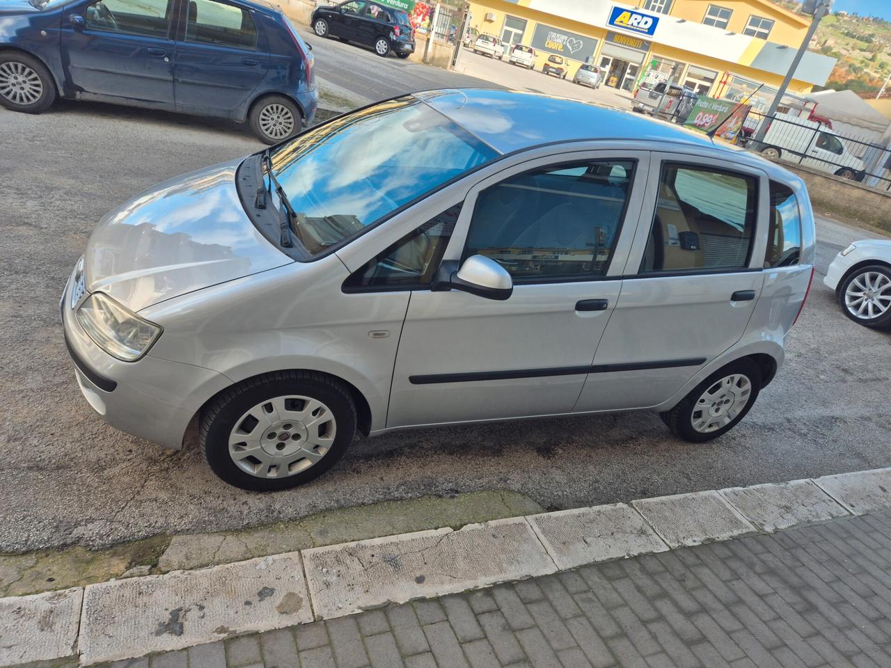 FIAT IDEA 1.3 MULTIJET 95 CV ANNO 2011 KM CERTIF