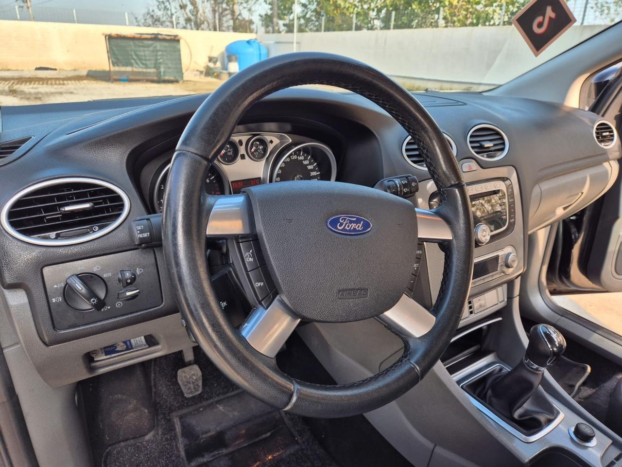 Ford Focus 2.0 (145CV) 5p. GPL TITANIUM