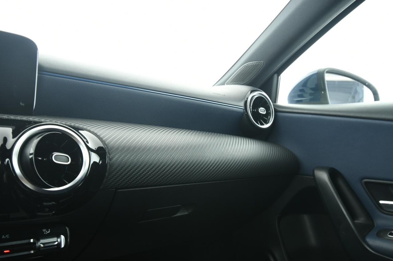 Mercedes-Benz A 180 d Business auto NEOPATENTATI+CAMERA+LED