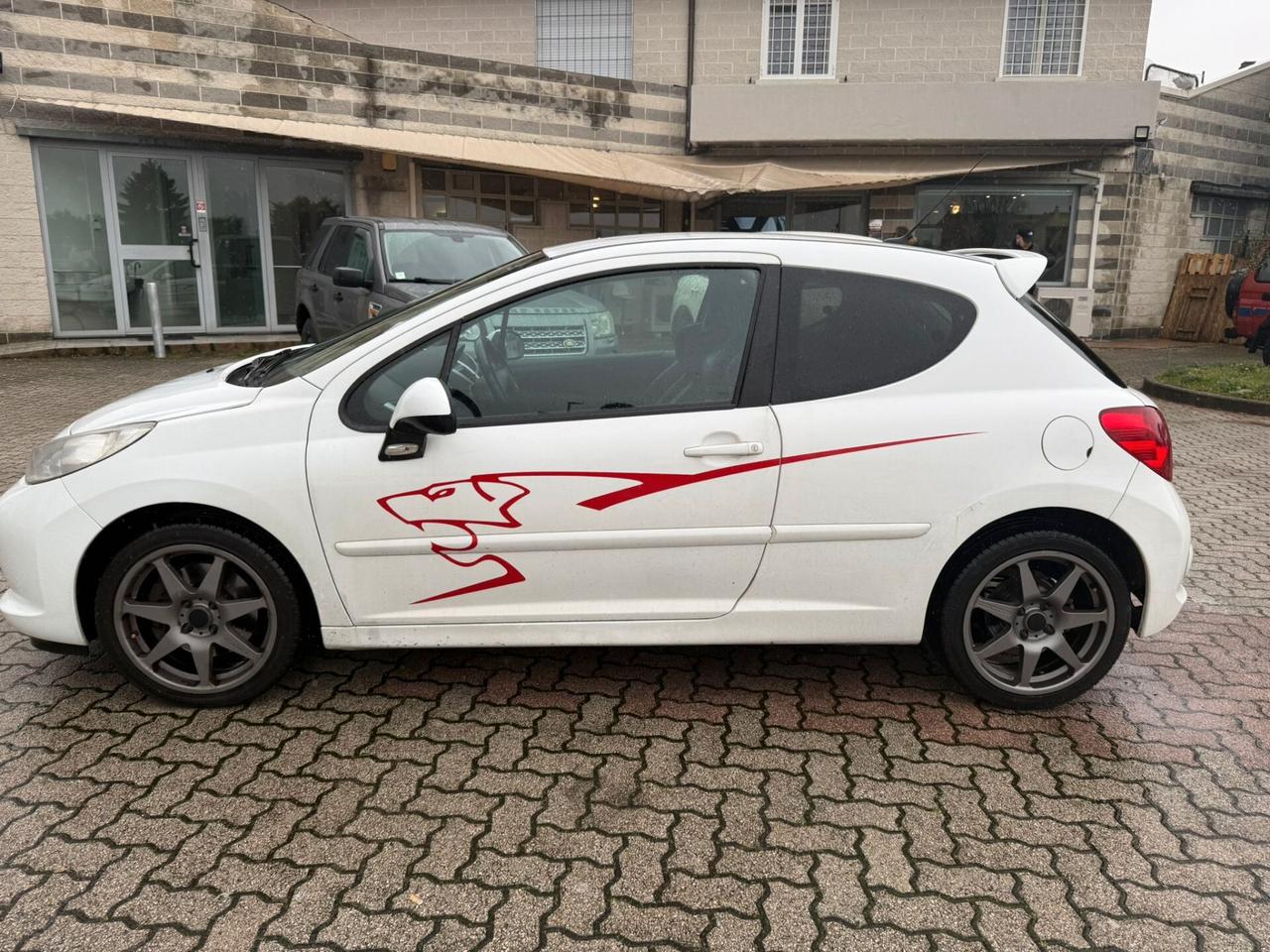 Peugeot 207 1.6 THP 175CV 3p. Le Mans Series