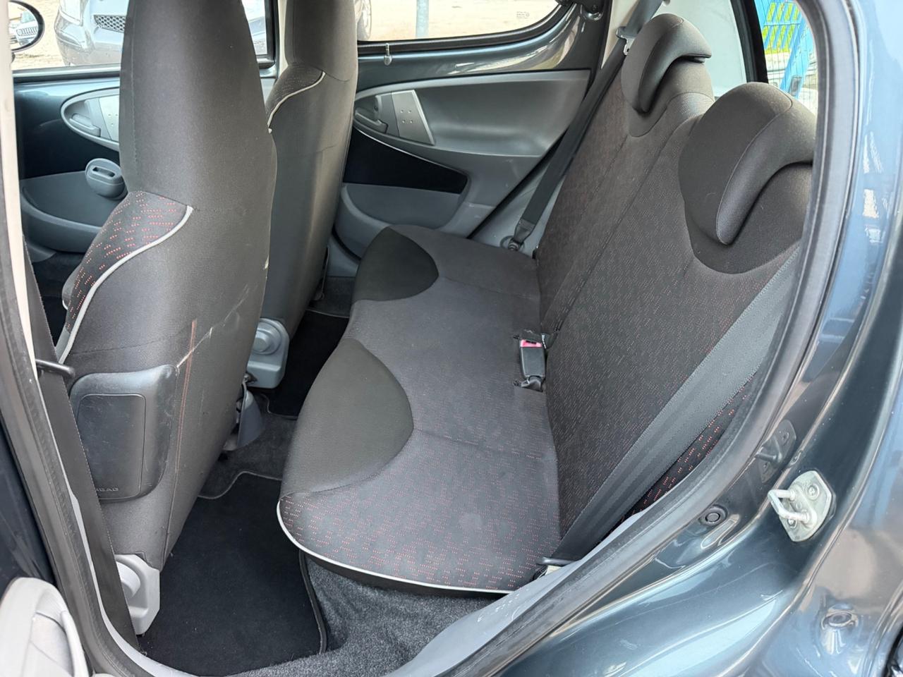 Peugeot 107 1.0 benzina 68 cavalli 2010