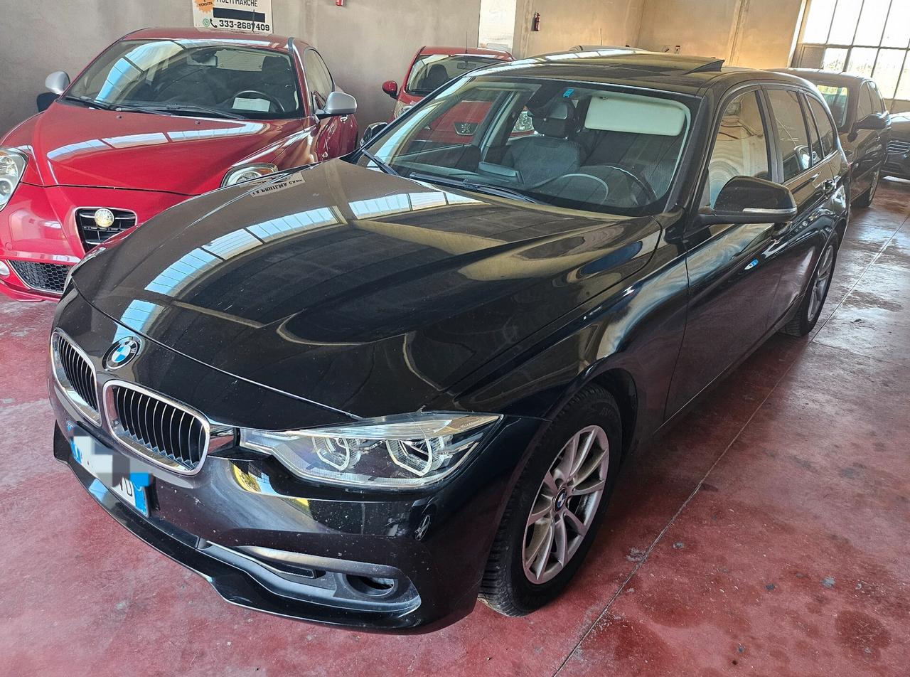Bmw 318 318d Touring Business con TETTO aut