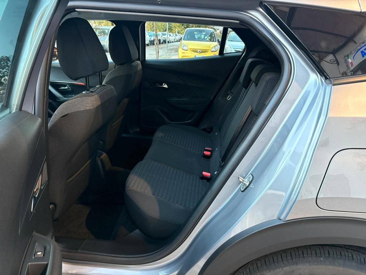 Peugeot 2008 1.5 Business 110cv - 2021