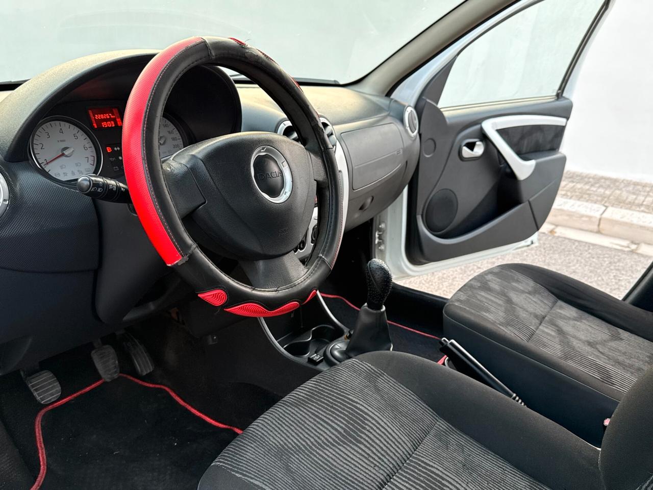 Dacia Sandero 1.4 75CV GPL Lauréate - 2009