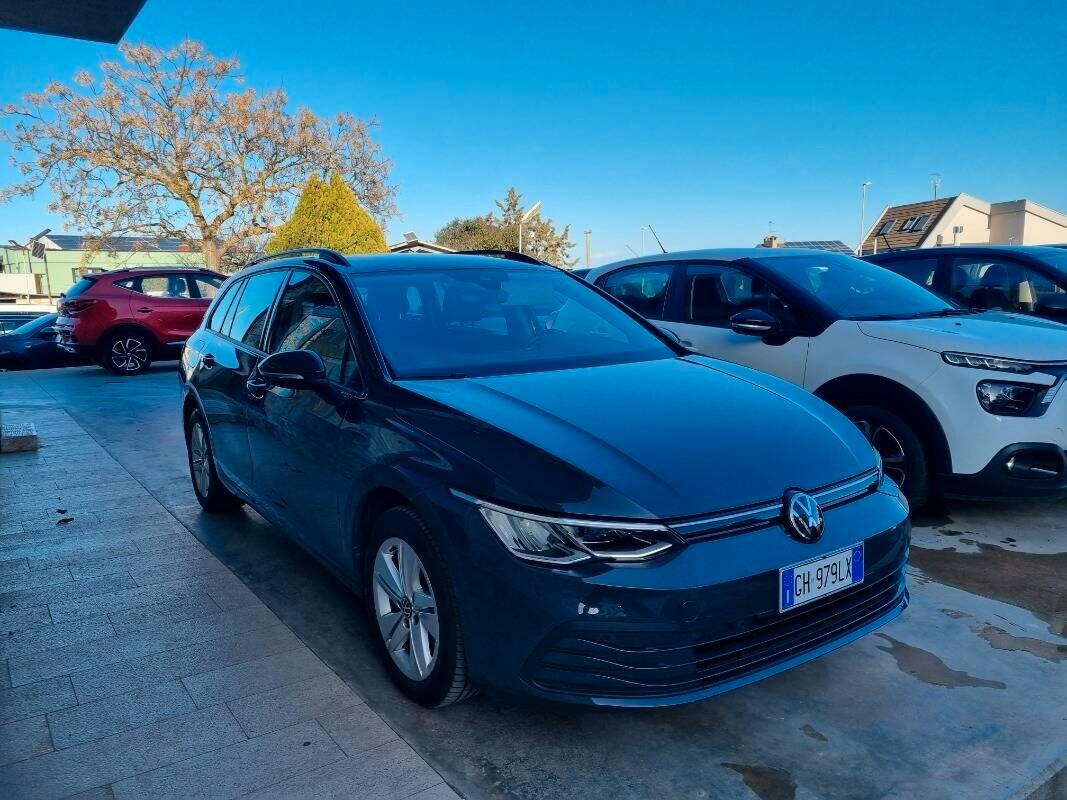 Volkswagen Golf VIII Variant 2.0 tdi Life 115cv