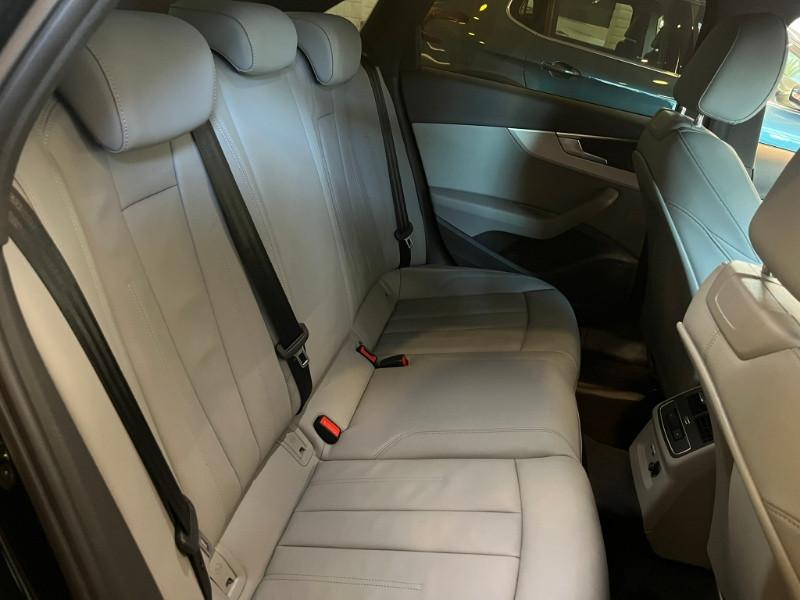 AUDI A4 35 TFSI S tronic Business Advanced