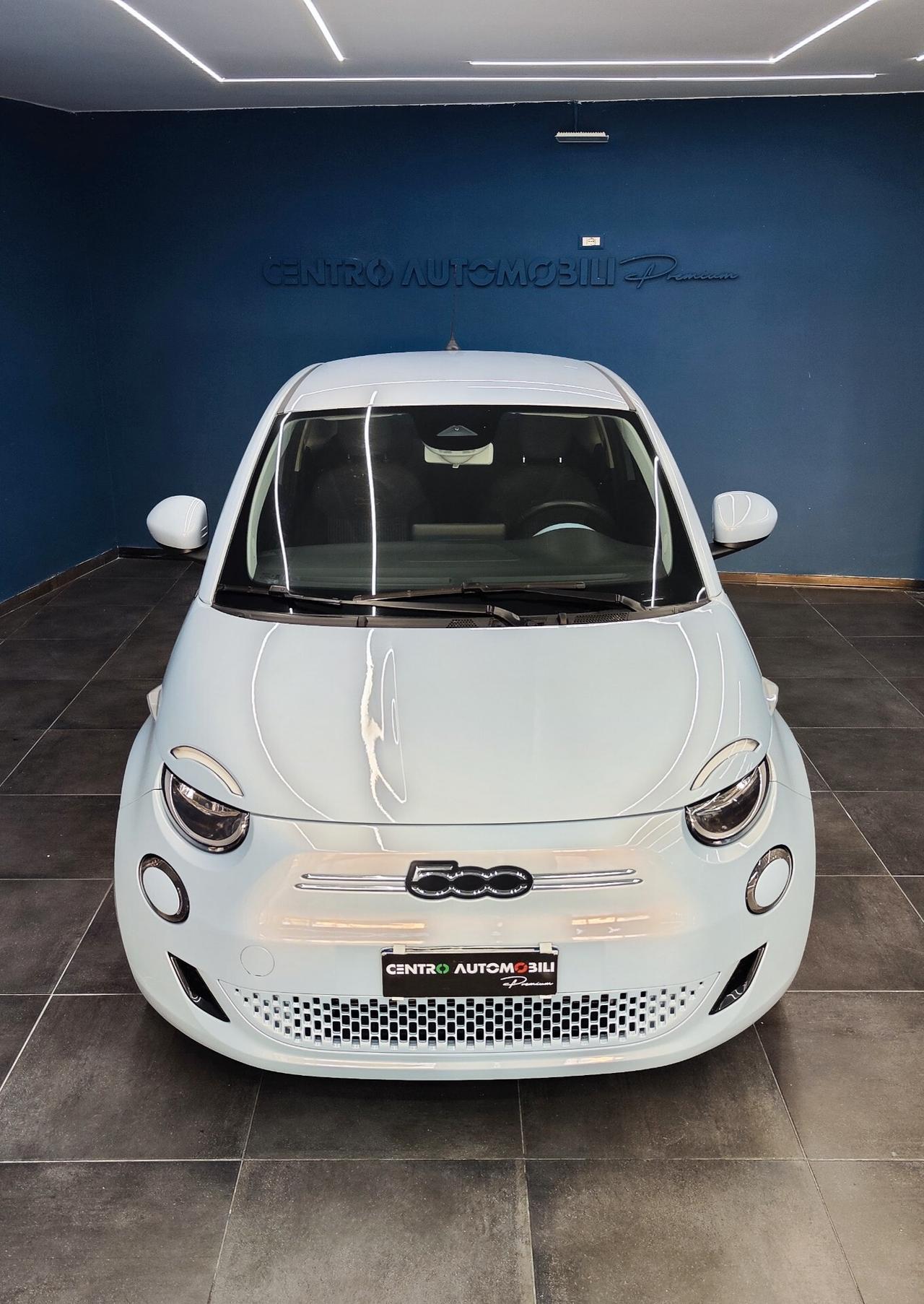 Fiat 500e Berlina 42 kWh Passion