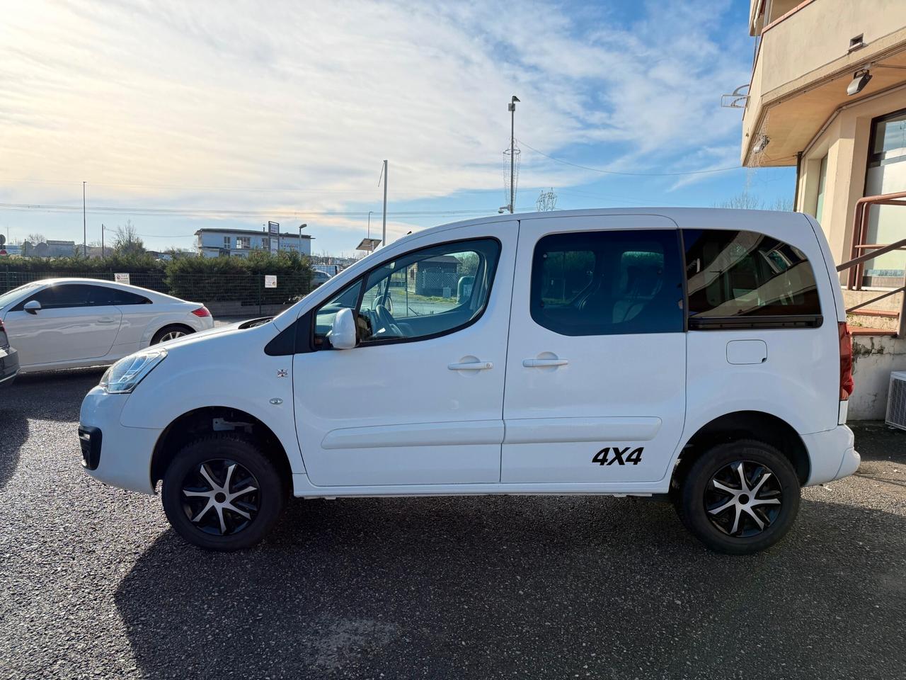 Peugeot Partner Tepee BlueHDi 100 4x4 Active Traction Control Plus