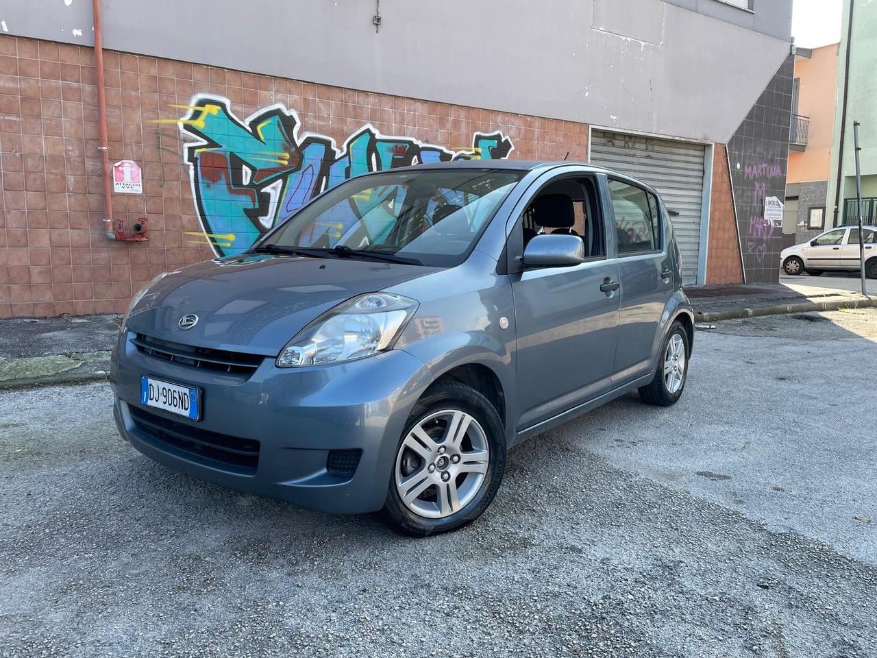 Daihatsu Sirion 1.0 Hiro