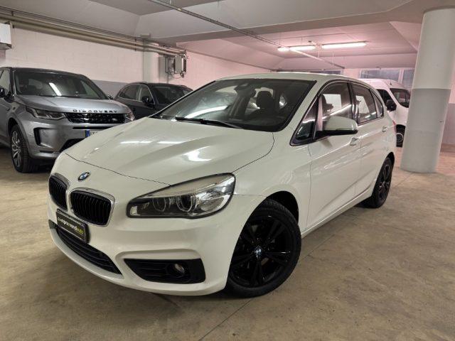 BMW 220 i Active Tourer Advantage